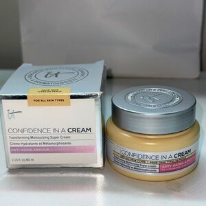 IT Cosmetics Confidence - Transforming Moisturizing Super Cream